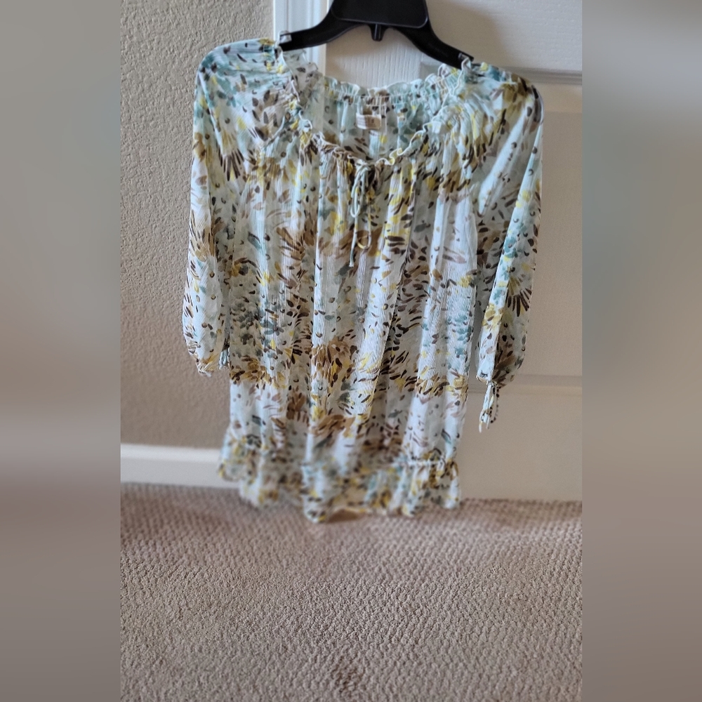 Maternity blouse Size Medium